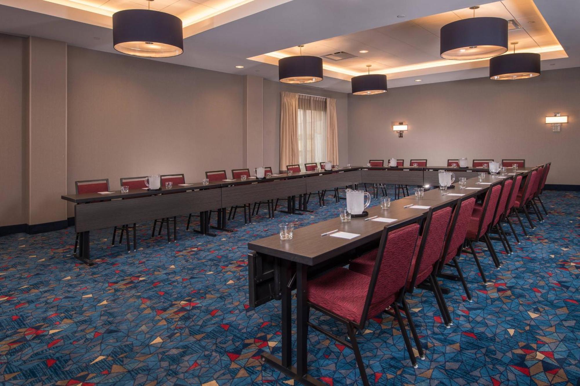 Towneplace Suites By Marriott Altoona Luaran gambar