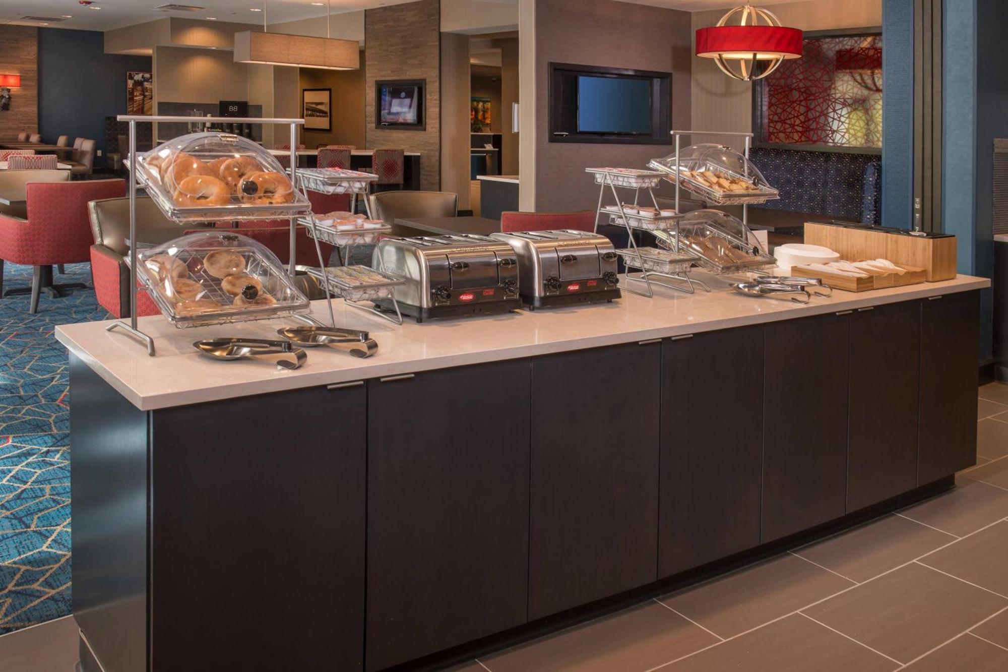 Towneplace Suites By Marriott Altoona Luaran gambar
