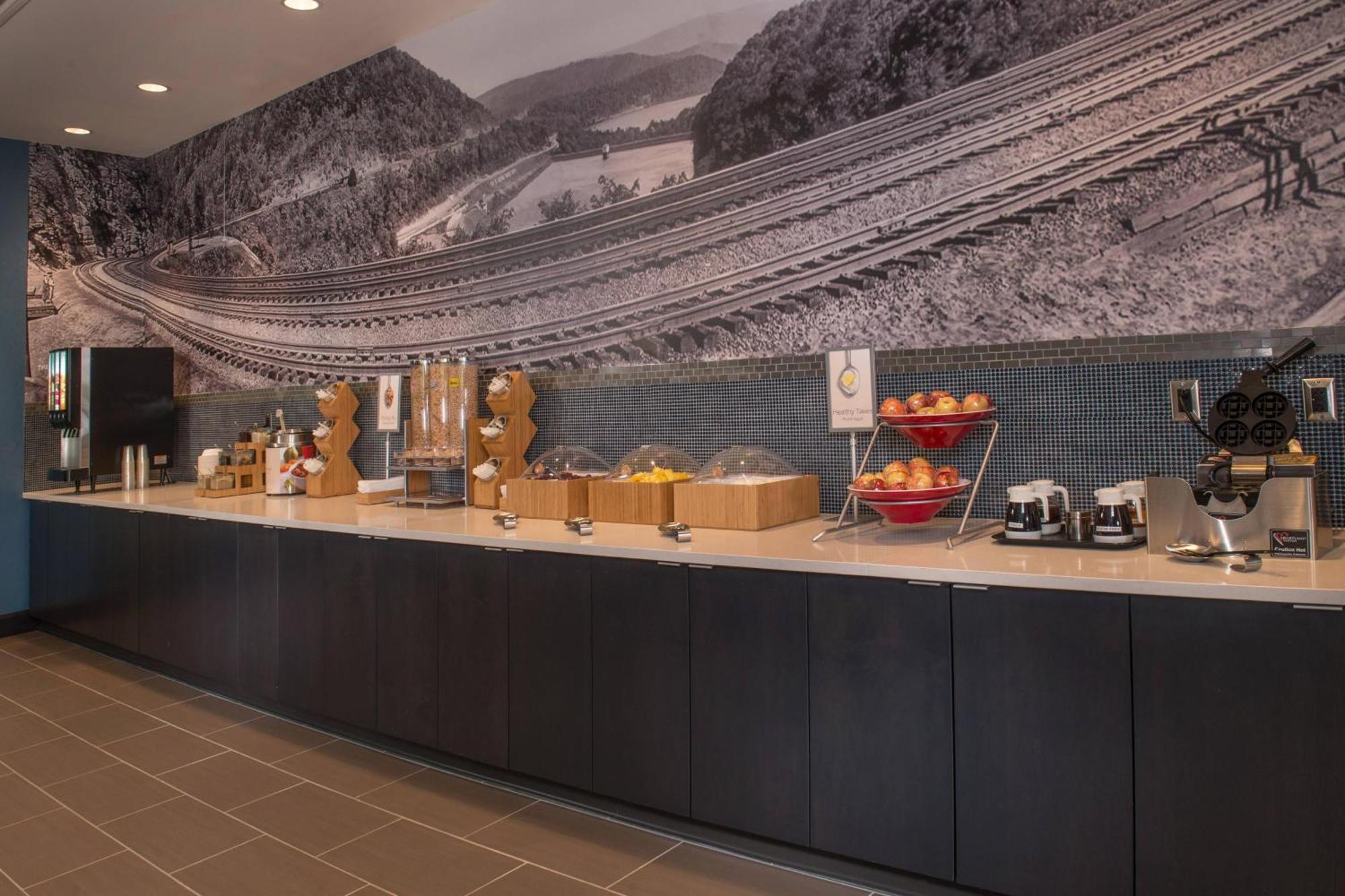 Towneplace Suites By Marriott Altoona Luaran gambar