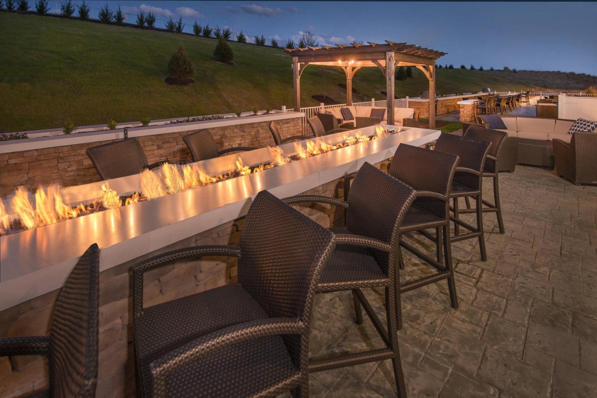 Towneplace Suites By Marriott Altoona Luaran gambar