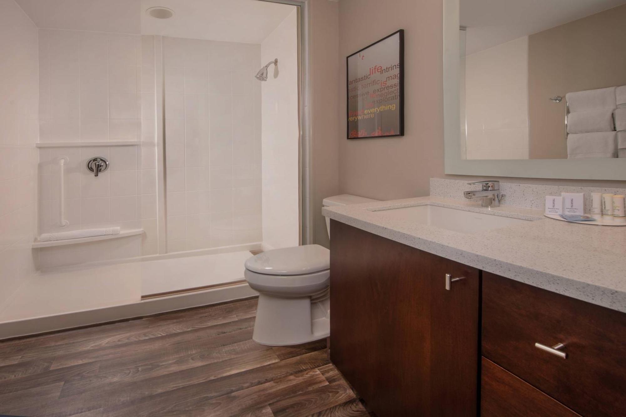 Towneplace Suites By Marriott Altoona Luaran gambar