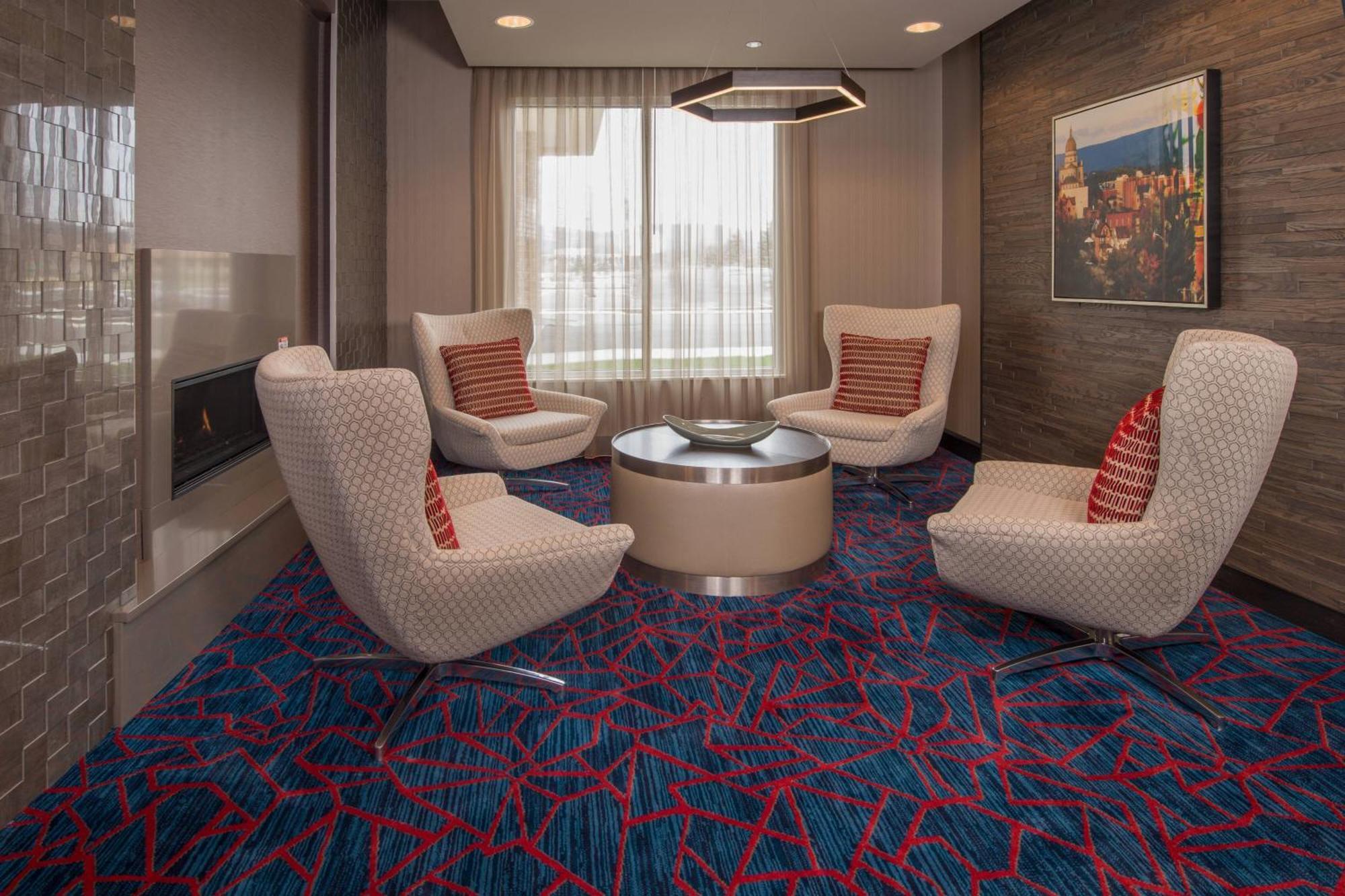 Towneplace Suites By Marriott Altoona Luaran gambar
